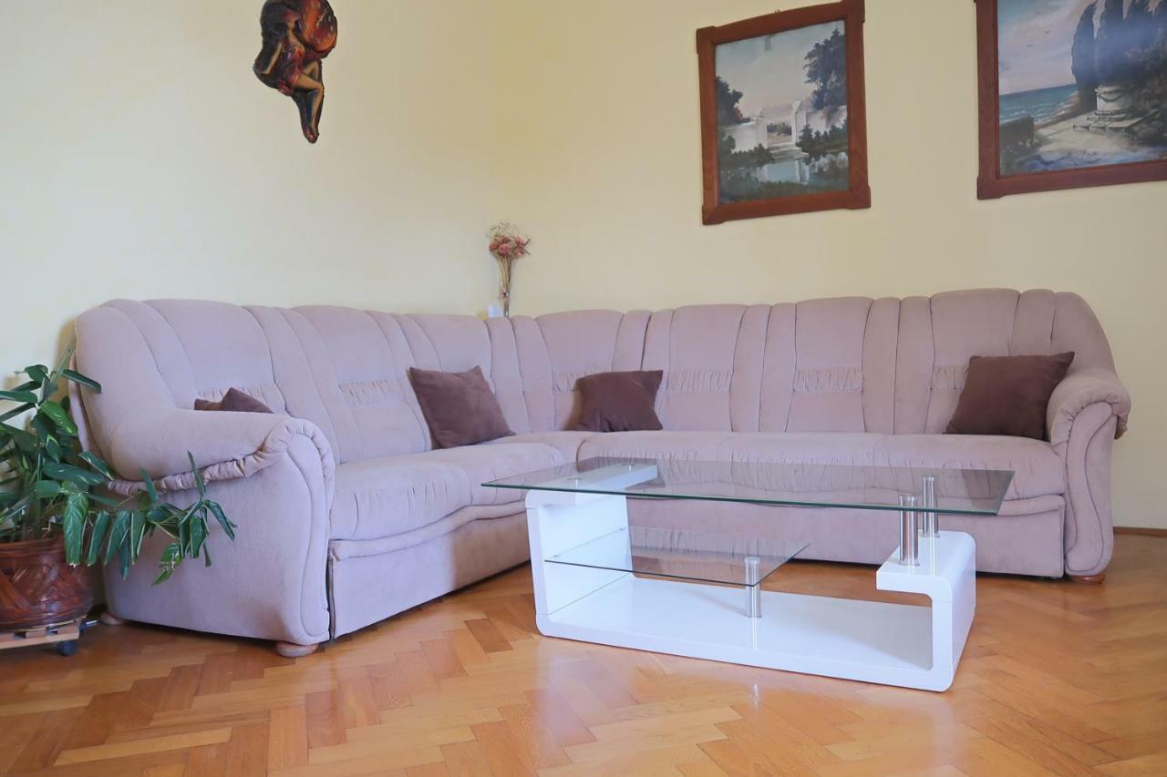 לובראן Guest House Ivo מראה חיצוני תמונה