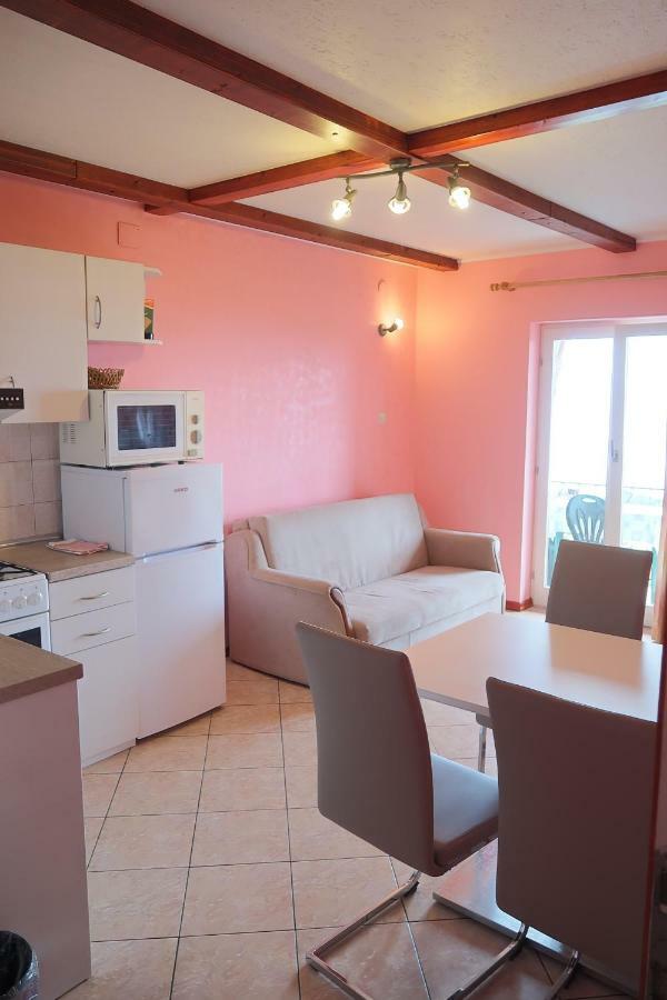 לובראן Guest House Ivo מראה חיצוני תמונה